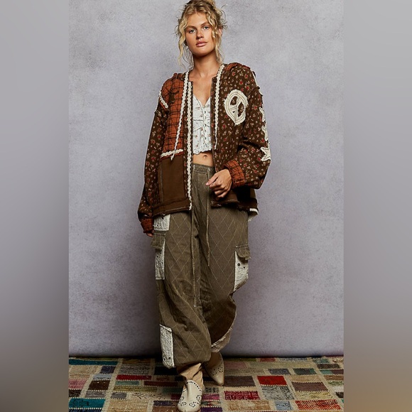 🌺LAST ONE🌺 POL Brown Star & Peace Patch Floral mix Hoodie Jacket Relaxed Fit - Picture 9 of 9